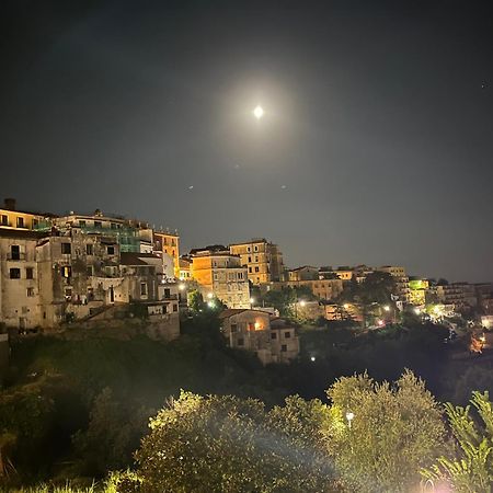 B&B Due Su Due Holiday Vietri Kültér fotó