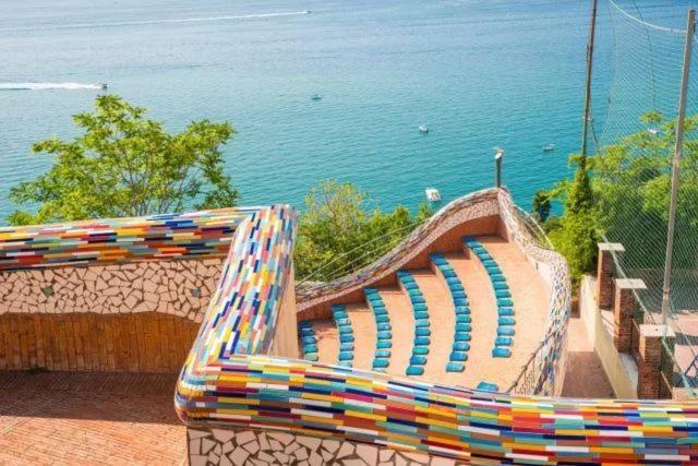 B&B Due Su Due Holiday Vietri Kültér fotó